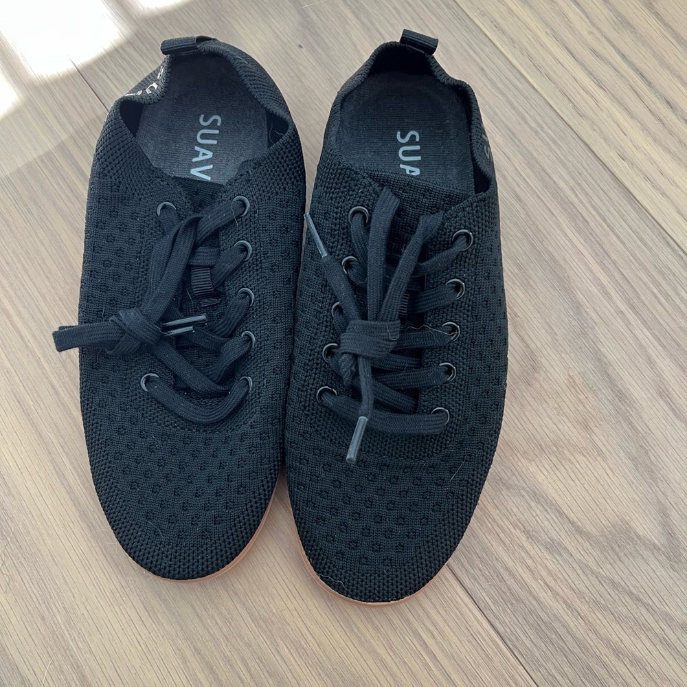 COPY - SUAVS travel shoes in black SIZE 8